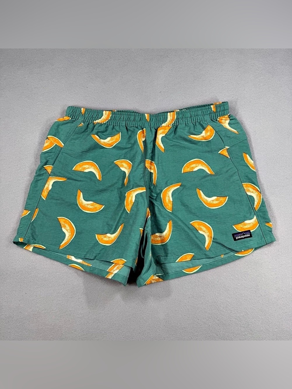 Patagonia womens Baggies Shorts 5” Green Melons Print Medium Outdoors Drawstring